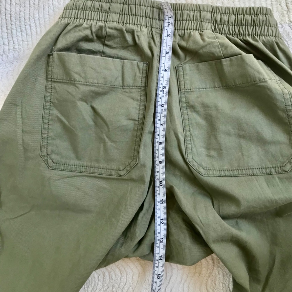 L.L.Bean Olive Green Chino Pant - Picture 4 of 9